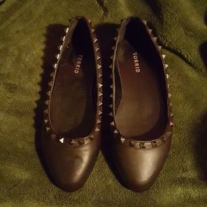 Torrid size 10 black flats with spike accents